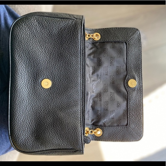 Michael Kors Fulton Small Shoulder Leather Bag - Picture 6 of 11